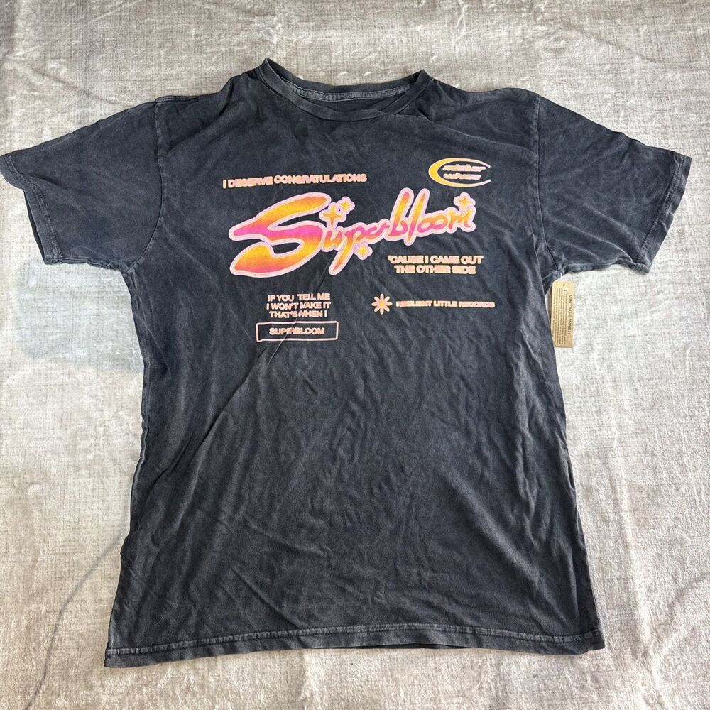 Vintage Wash NWT I Deserve Congratulations Superbloom Women T Shirt XL